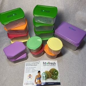 - Fit & Fresh Kids' Healthy Lunch Containers